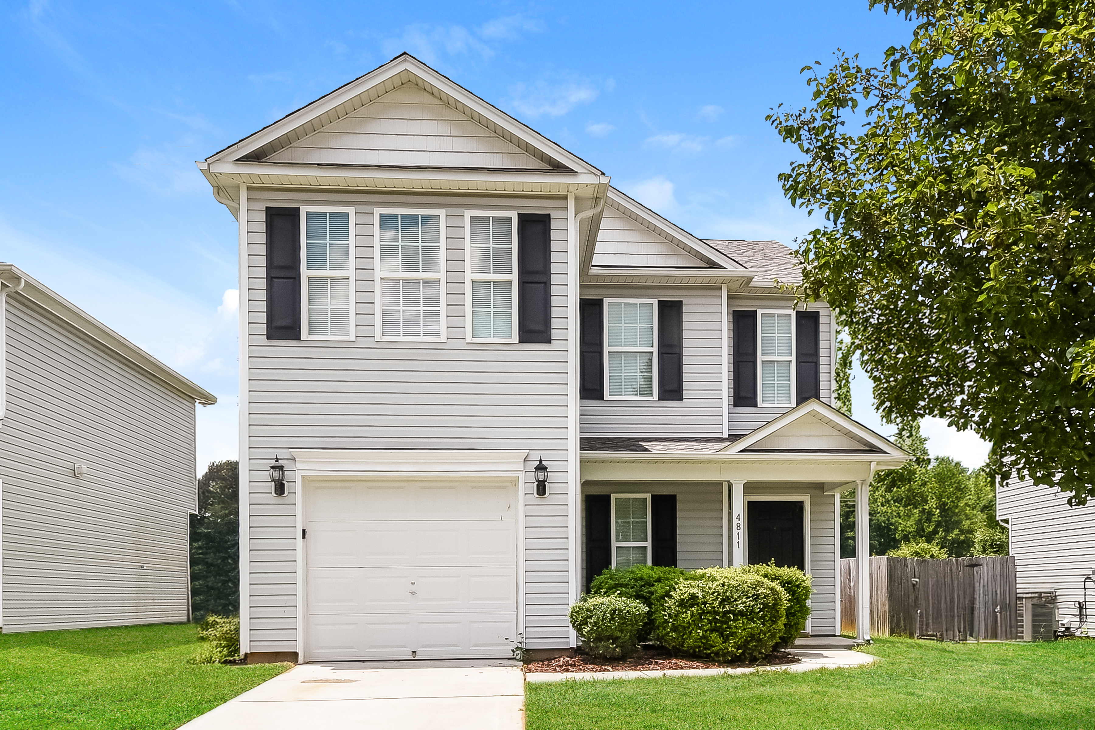 4811 Yellow Locust Dr Browns Summit, NC 27214
